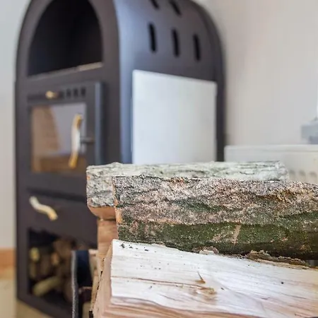 Goldhammer * Neuburg (Mecklenburg-Vorpommern)