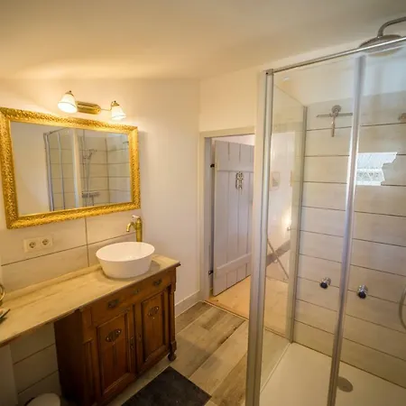 Goldhammer * Neuburg (Mecklenburg-Vorpommern)