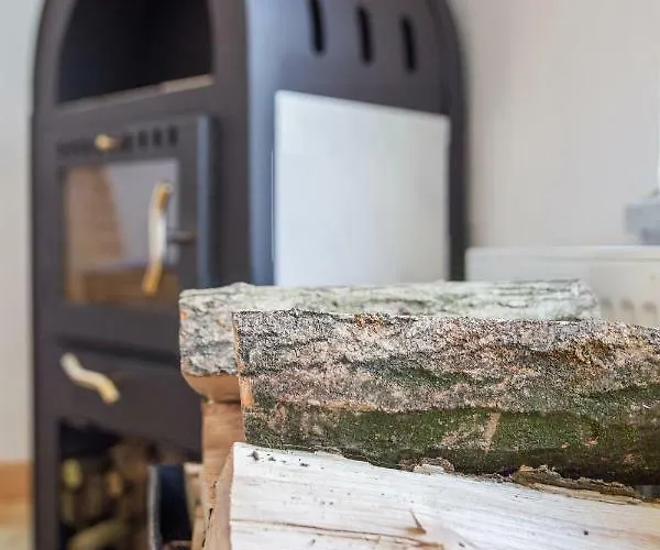 Goldhammer * Neuburg (Mecklenburg-Vorpommern)